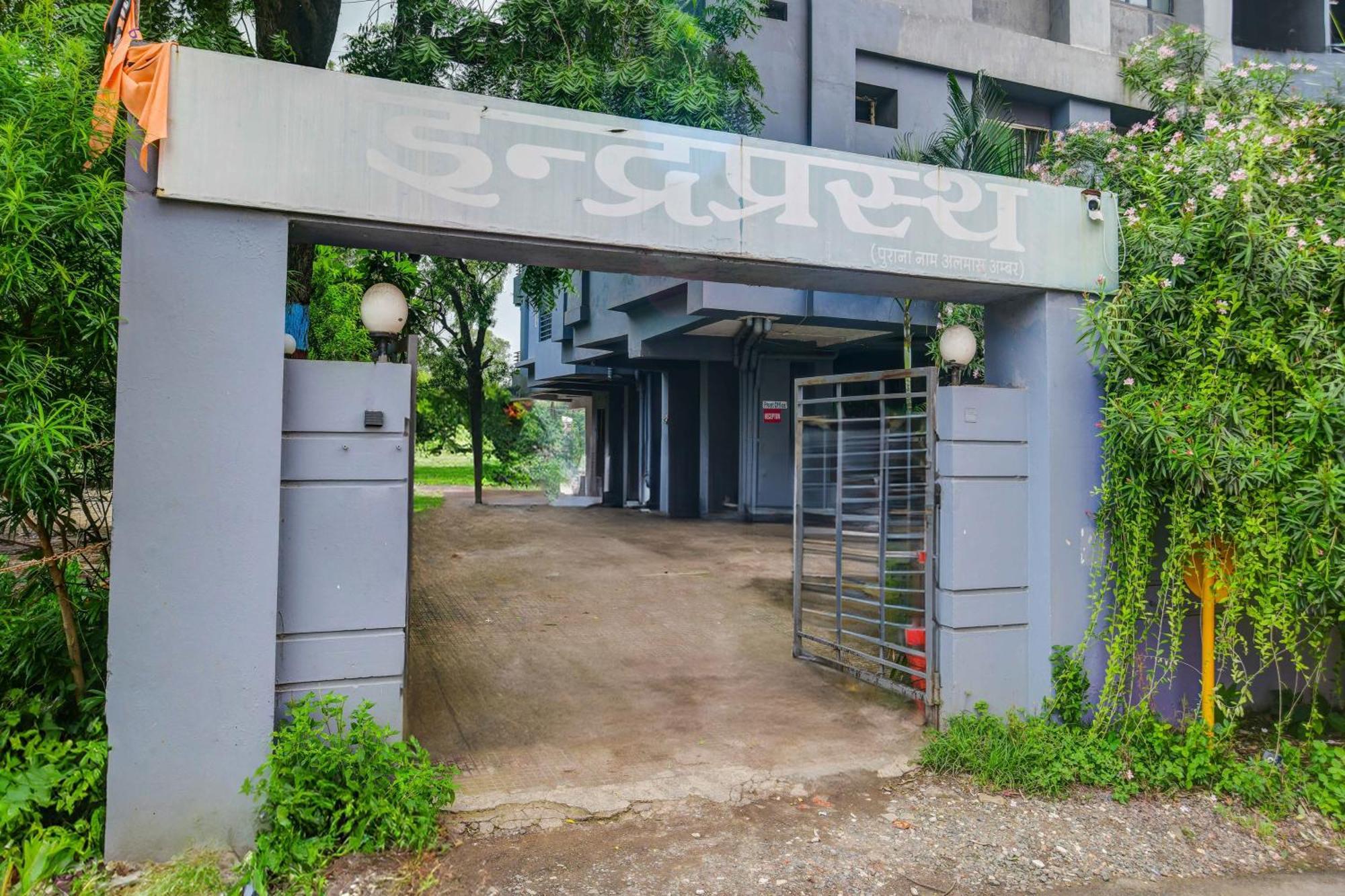 Super Hotel O Indraprasth Indore Bagian luar foto