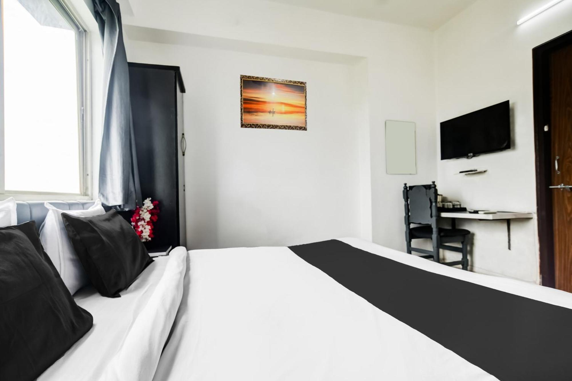 Super Hotel O Indraprasth Indore Bagian luar foto
