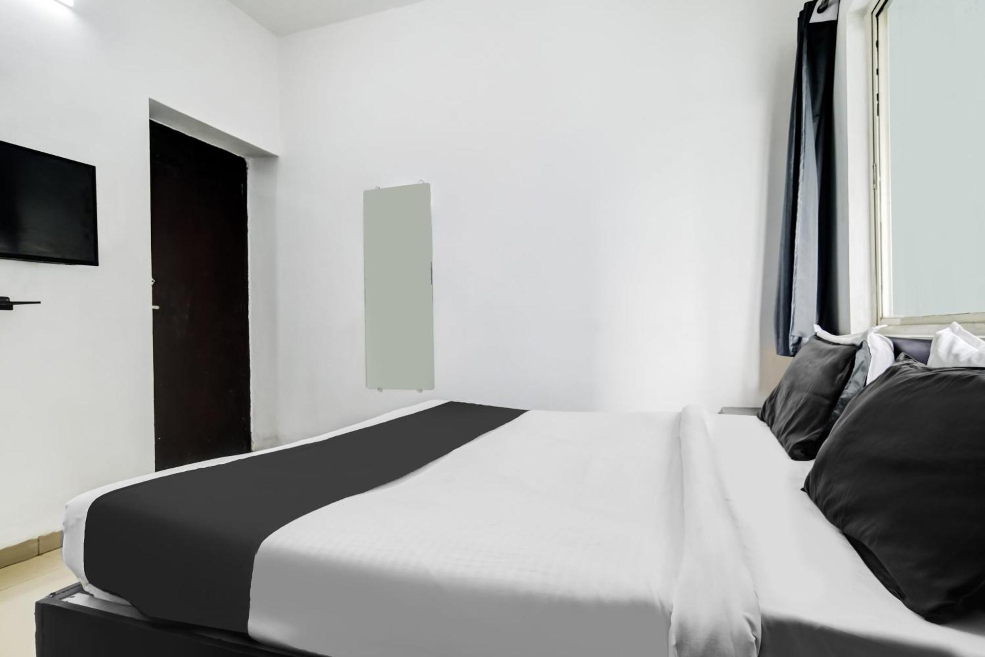 Super Hotel O Indraprasth Indore Bagian luar foto