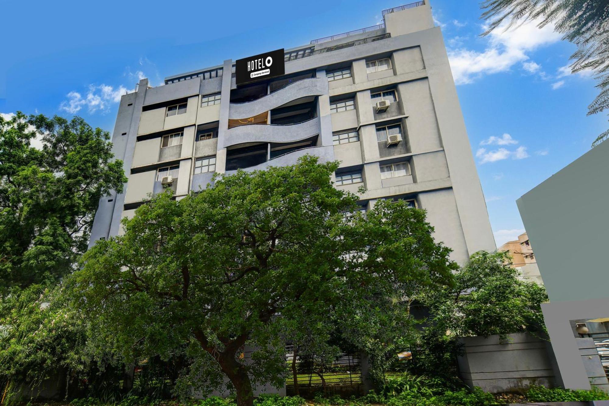 Super Hotel O Indraprasth Indore Bagian luar foto
