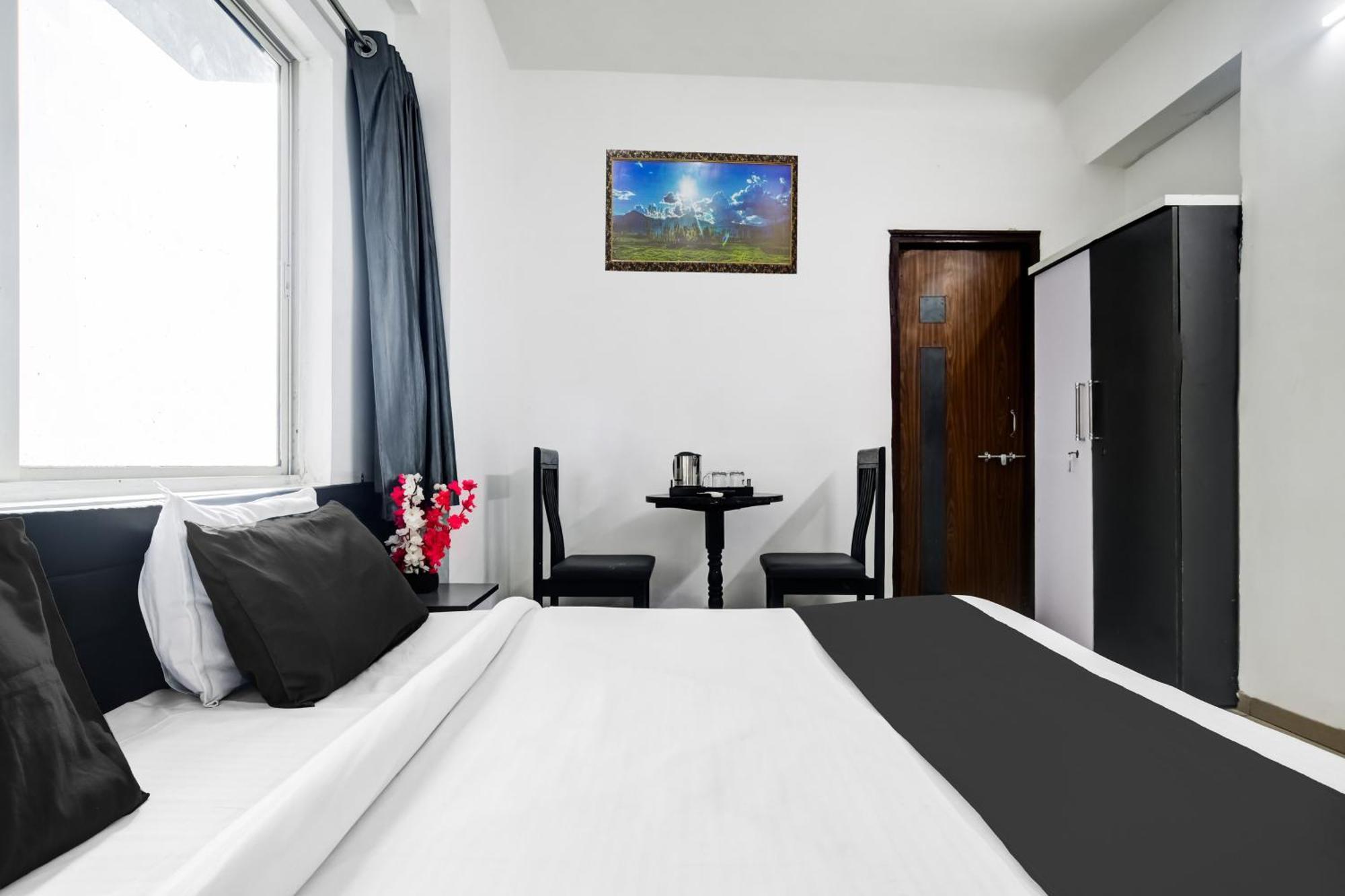 Super Hotel O Indraprasth Indore Bagian luar foto