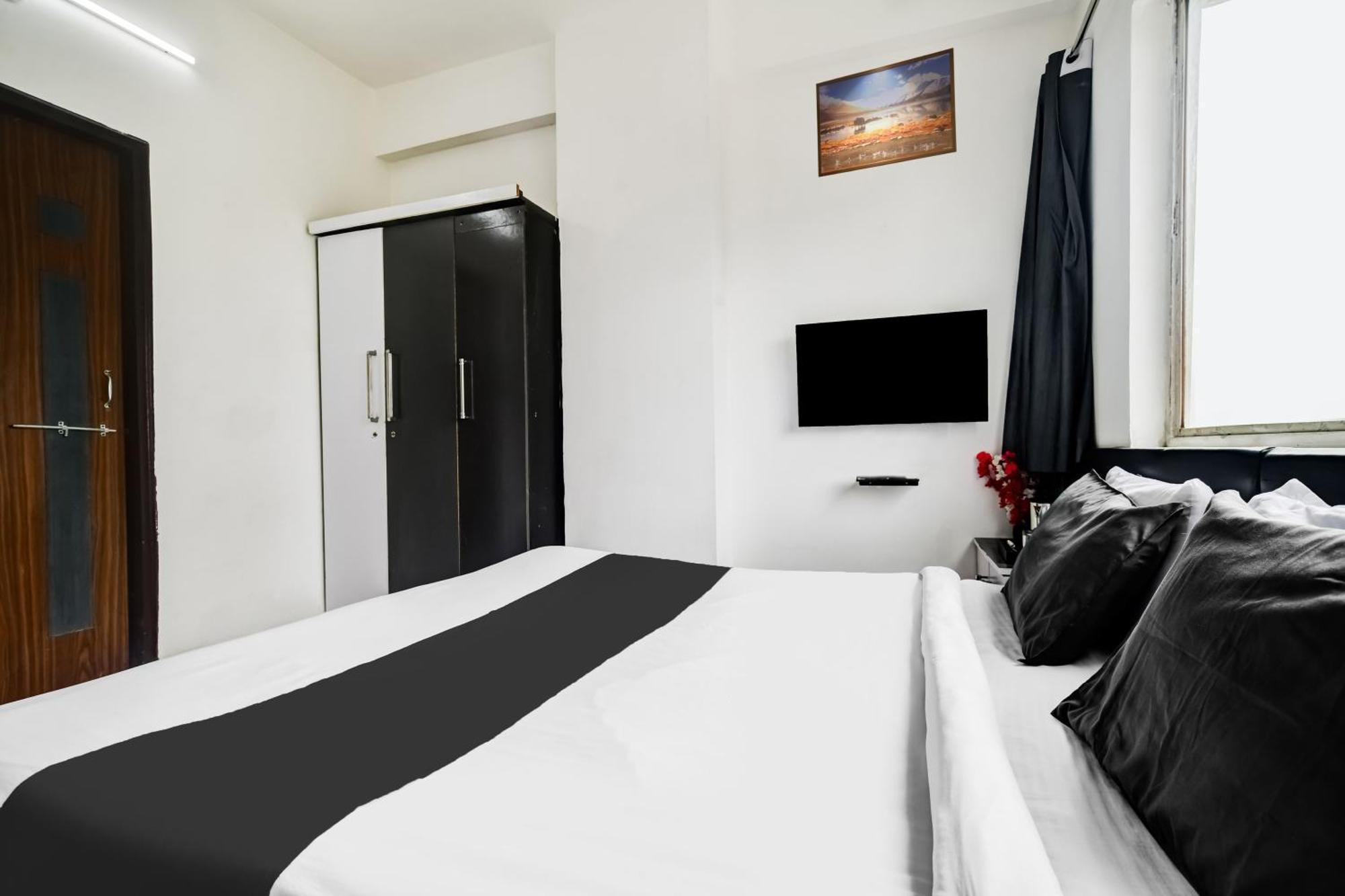 Super Hotel O Indraprasth Indore Bagian luar foto