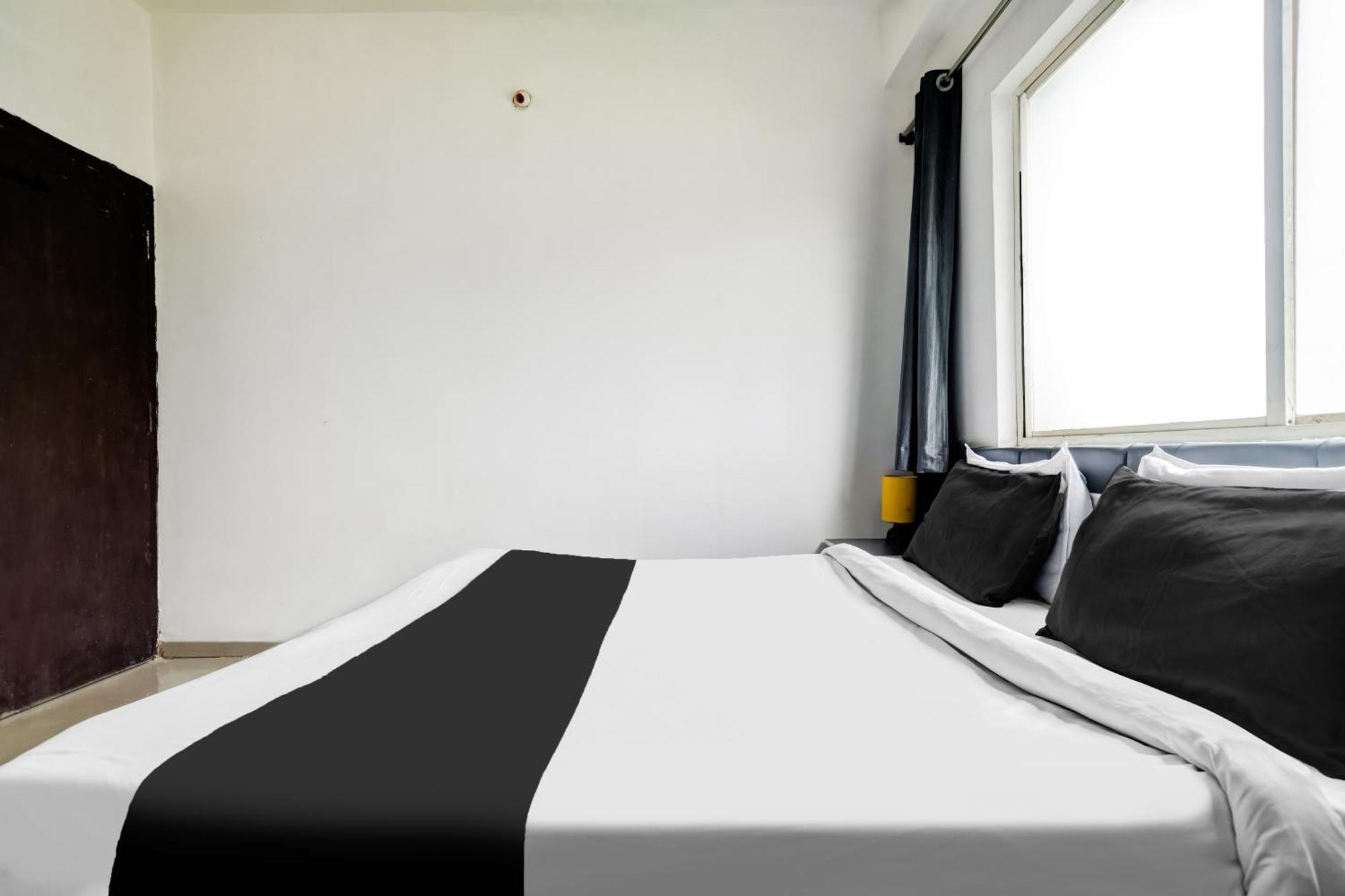 Super Hotel O Indraprasth Indore Bagian luar foto