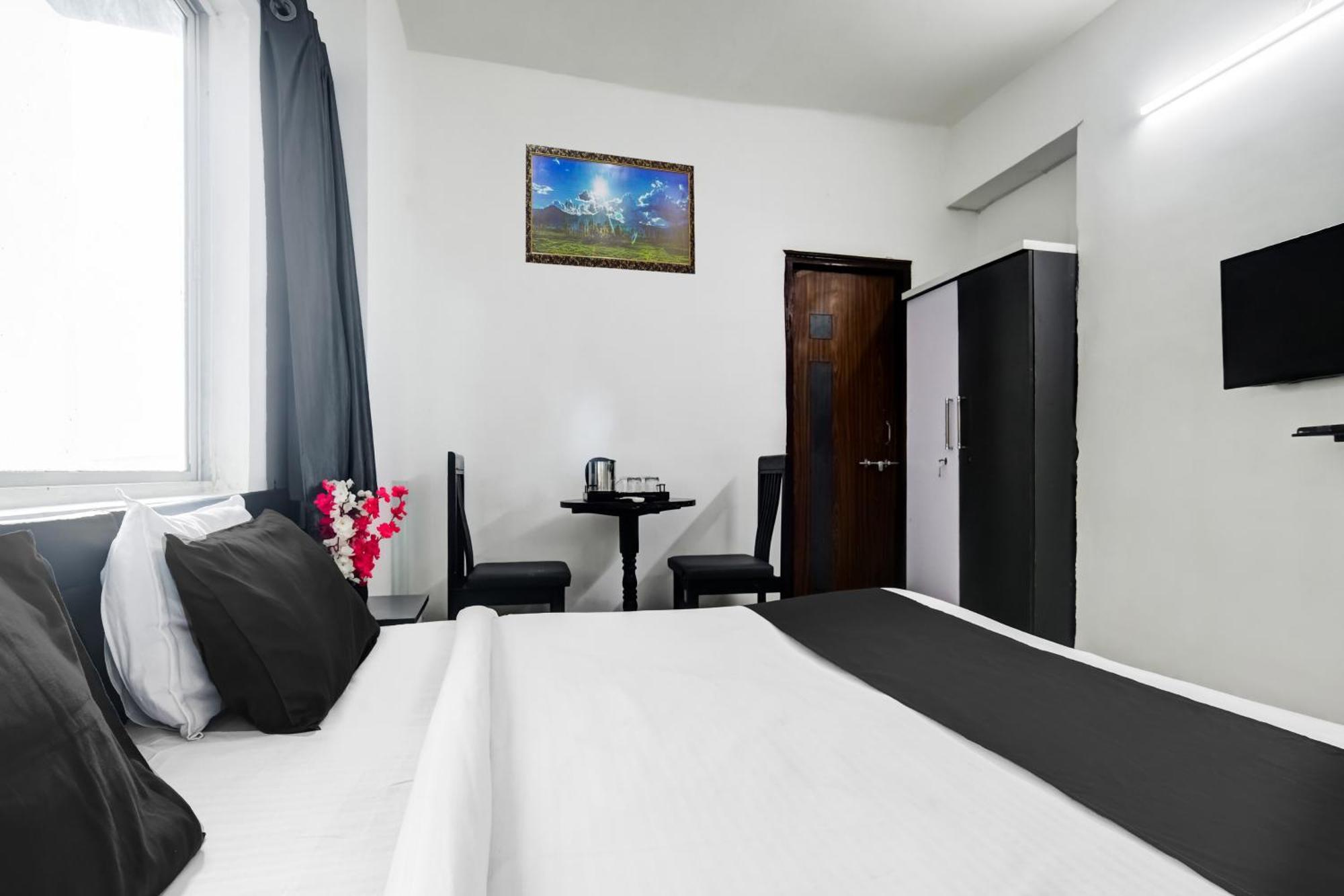 Super Hotel O Indraprasth Indore Bagian luar foto